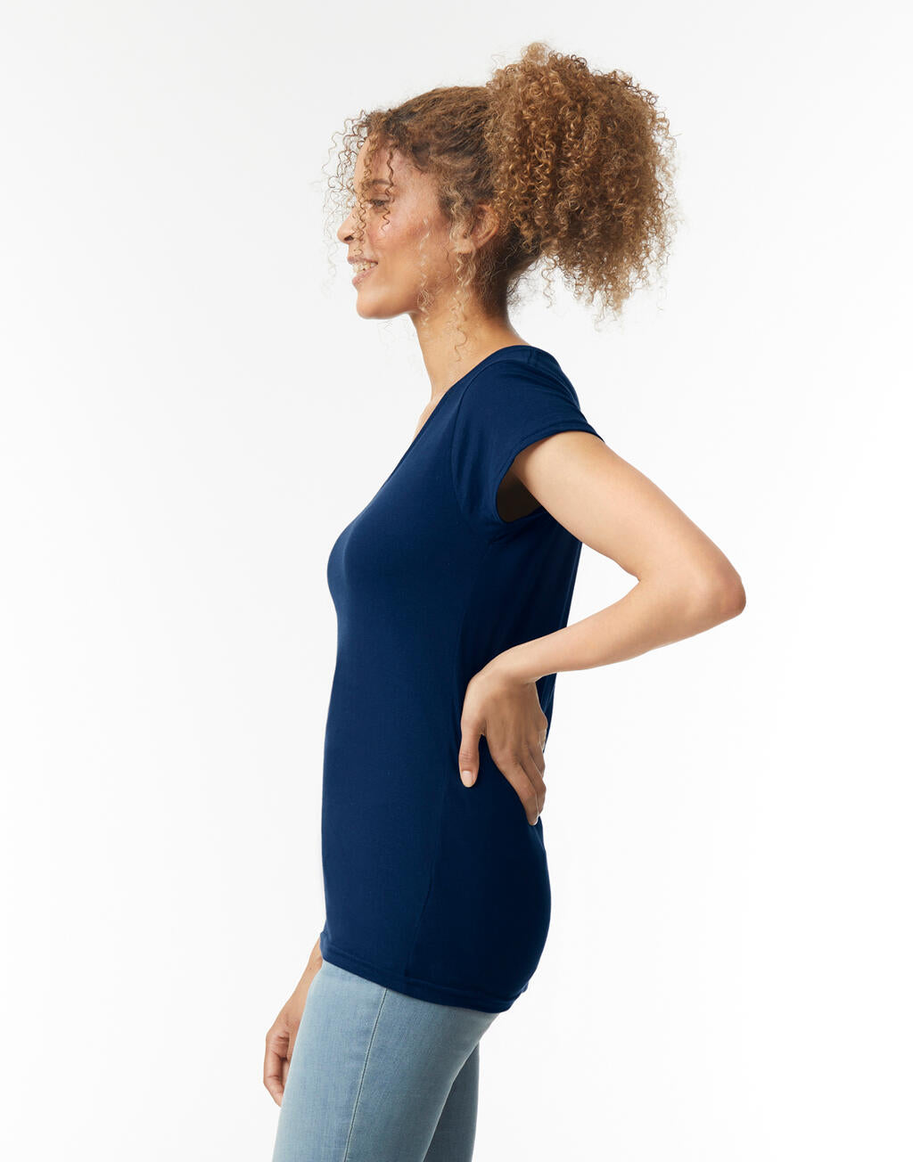 Softstyle Women's V-Neck T-Shirt imagen 3