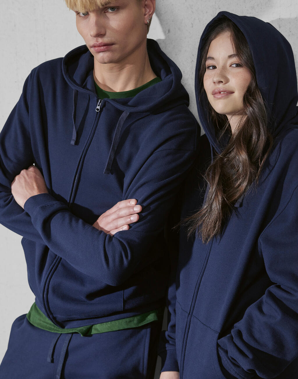 ID.334 Zip Hood imagen 1