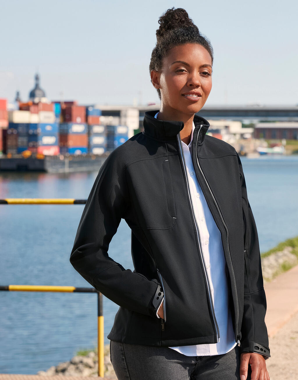 Ladies' Bionic Softshell Jacket imagen 2