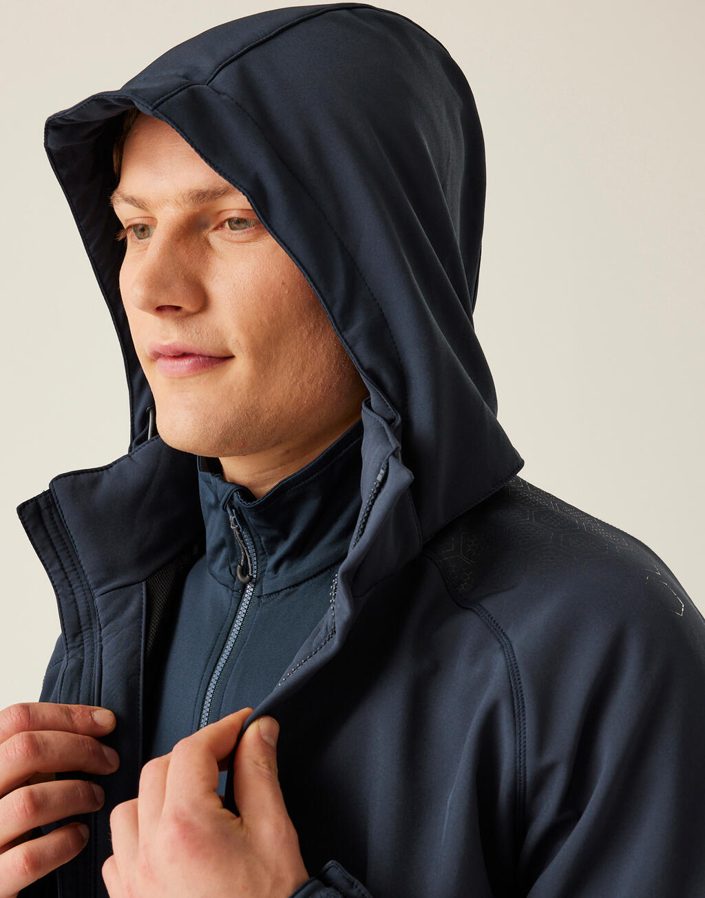 Repeller Lined Hooded Softshell imagen 6