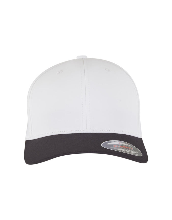 Gorra Flexfit Tech repelente al agua