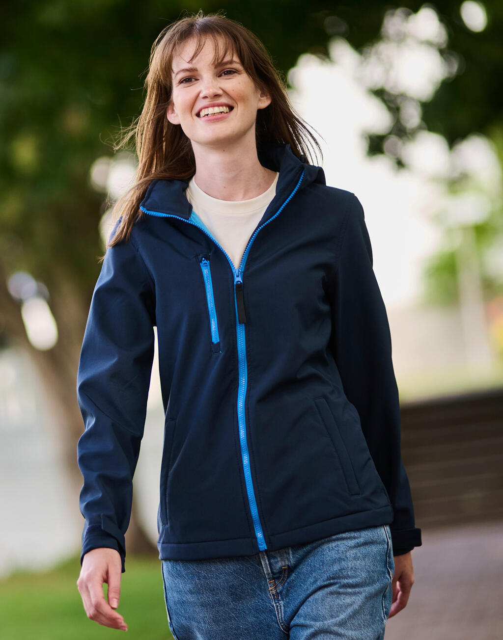 Women's Venturer 3-Layer Hooded Softshell Jacket imagen 1