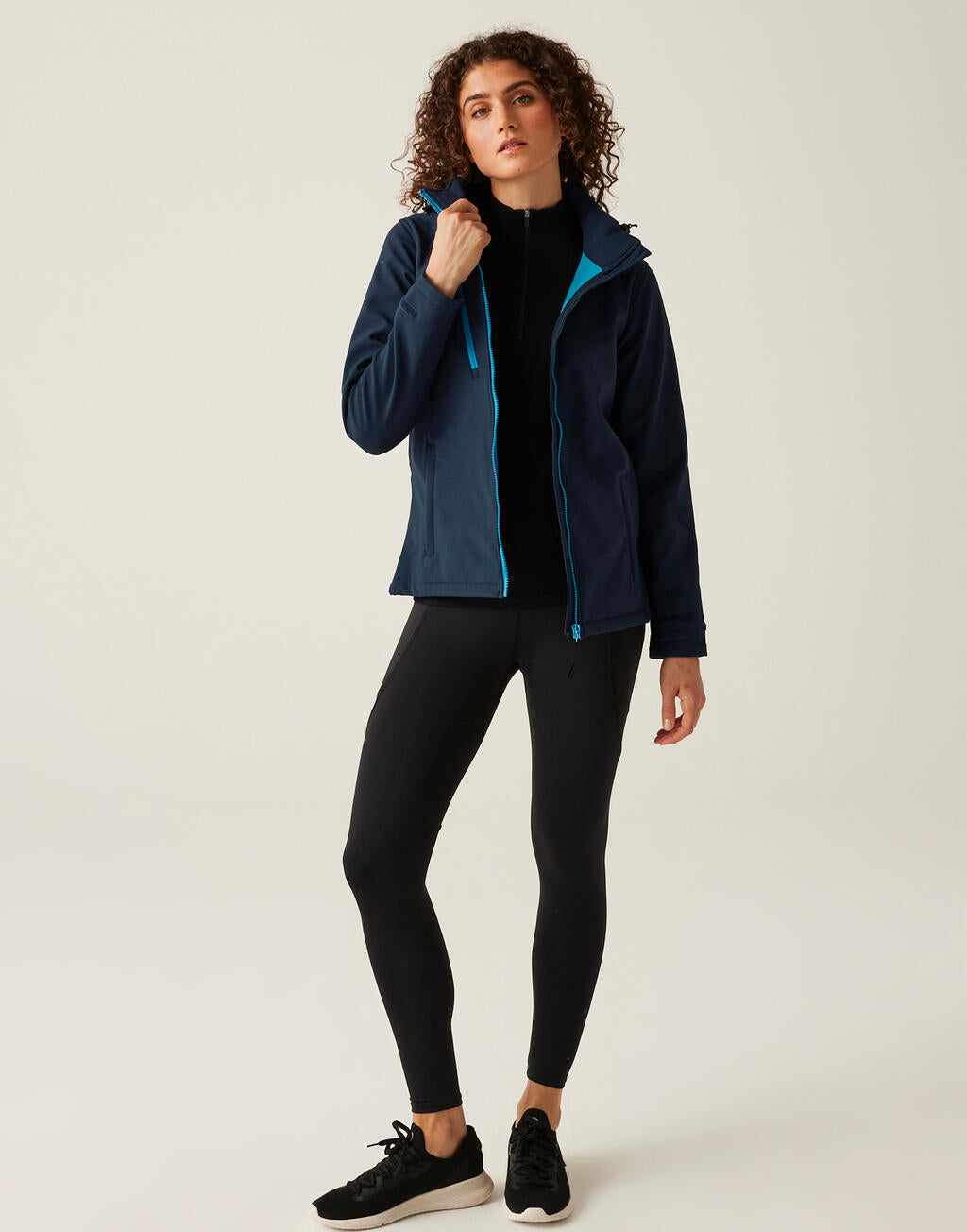 Women's Venturer 3-Layer Hooded Softshell Jacket imagen 5