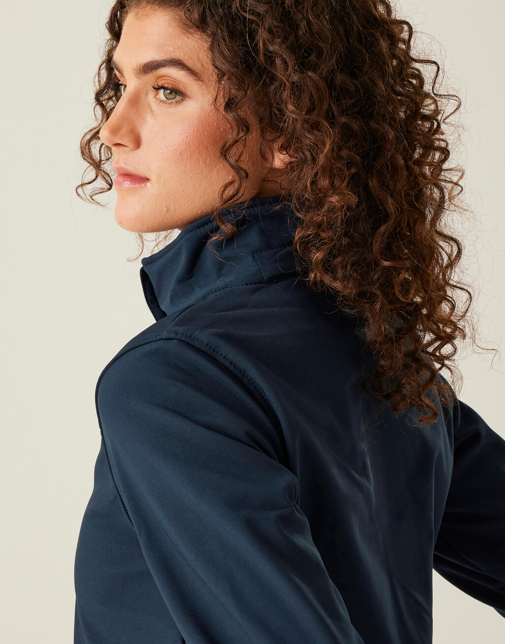 Women's Venturer 3-Layer Hooded Softshell Jacket imagen 8
