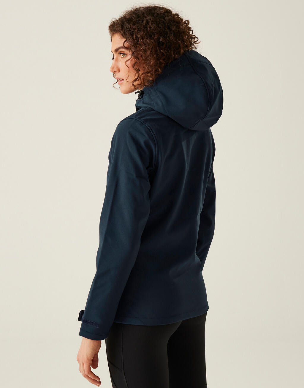 Women's Venturer 3-Layer Hooded Softshell Jacket imagen 4