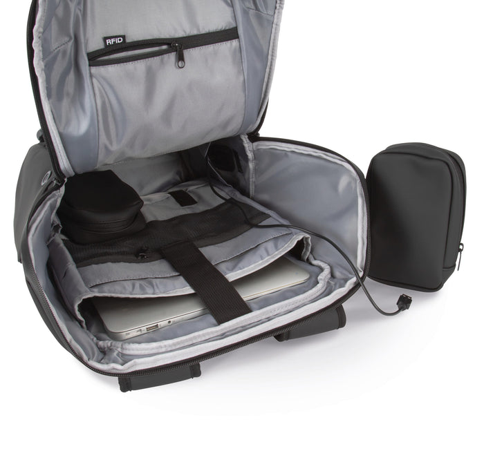 Mochila antirrobo impermeable con portacasco