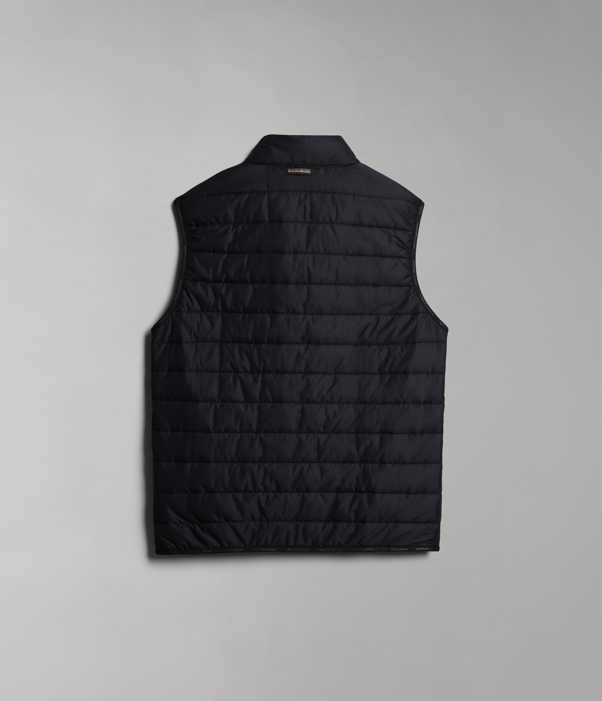 GDTXNP0A4H8G BLACK BACK